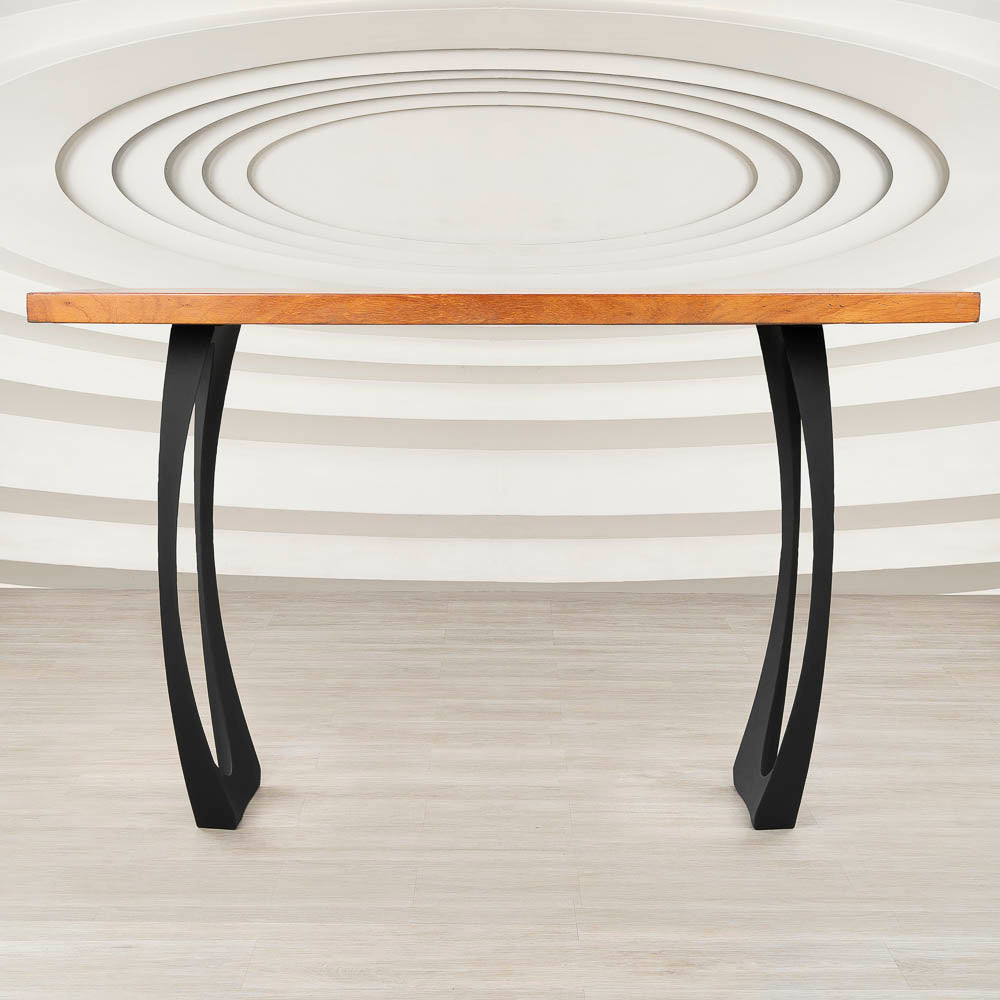 Perspective view showing solid wood top paired with 603 Cleo 34.3" H metal leg for counter table.