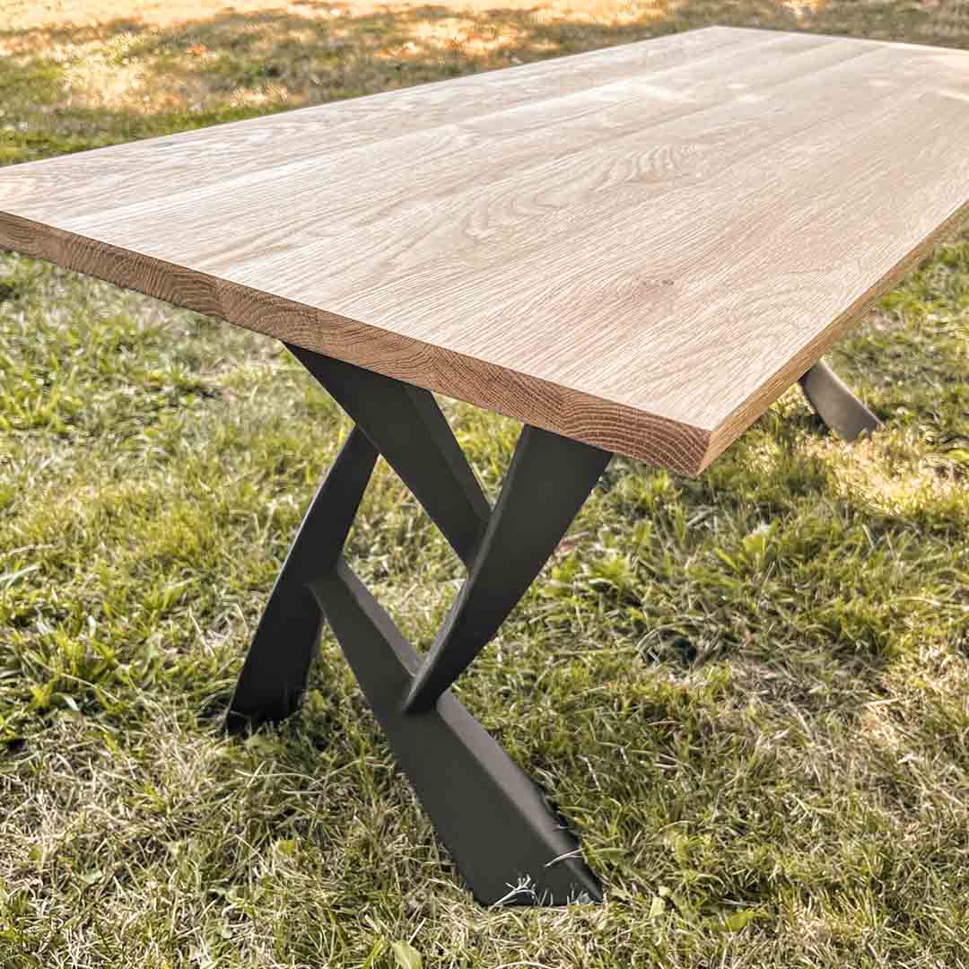 outdoor bench with X style metal legs – heavy duty black steel legs for garden or patio seating